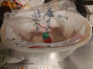一人暮らしに米びつ